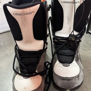 Men’s Black and White Snow Boots
